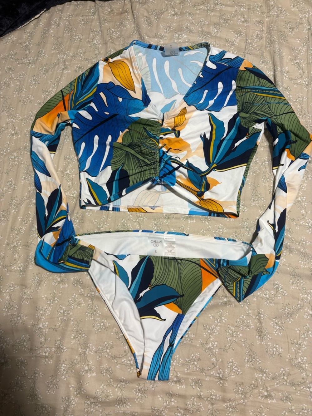 Calla Blue Tropical Ruched Long-Sleeve Bikini Set - White/Blue/Green